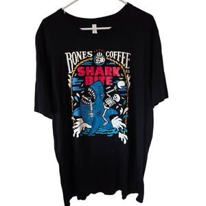 Bones Coffee Womens Shark Bite Short Sleeve Graphic Tee Size 2XL Black